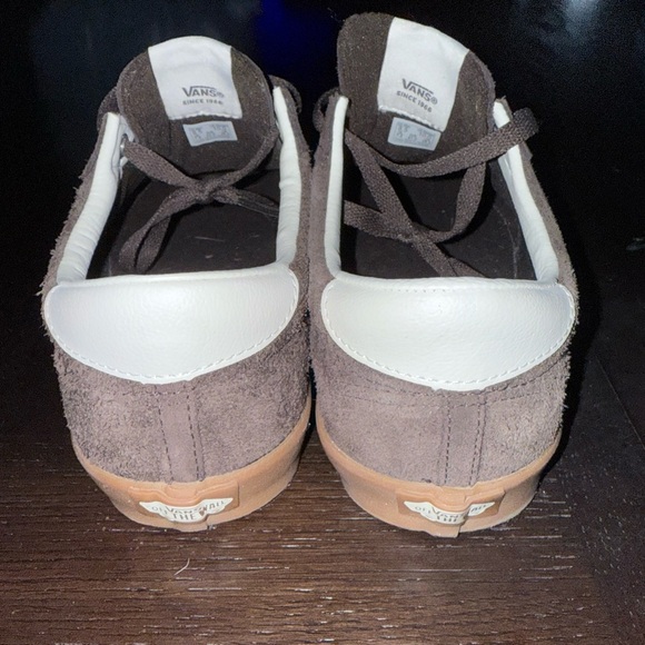 Like New Vans Sport Low - Men’s 8.5/ Wmns 10 - Brown Suede - Picture 4 of 5